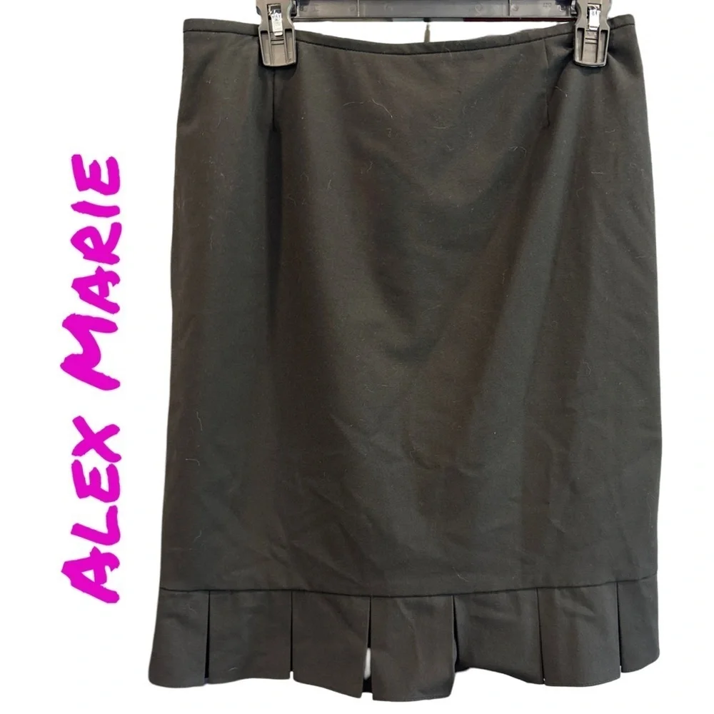 ALEX MARIE Black Pleated Skirt- fully lined.